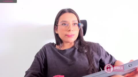 Bella online show from 01-22-25, 05:38