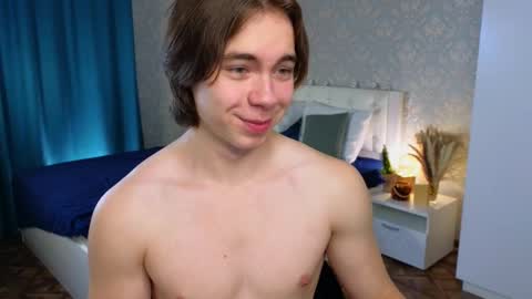 Snapshot of myshkek chatting on 02-09-25, 10:09 Mickey online show from 02-09-25, 10:09