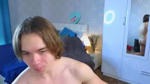 Snapshot of myshkek chatting on 03-08-25, 05:59 Mickey online show from 03-08-25, 05:59