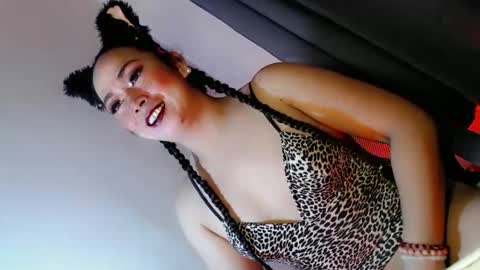 Snapshot of mysterious_kim chatting on 11-11-25, 02:55 kimmy online show from 11-11-25, 02:55