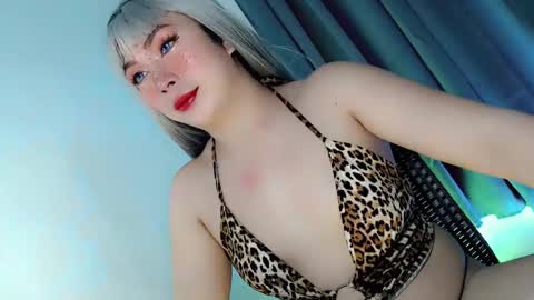 Snapshot of mysterious_kim chatting on 12-03-25, 01:57 kimmy online show from 12-03-25, 01:57