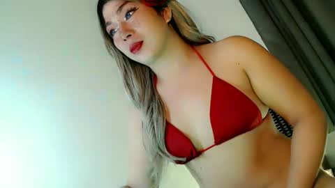 Snapshot of mysterious_kim chatting on 12-14-25, 02:17 kimmy online show from 12-14-25, 02:17