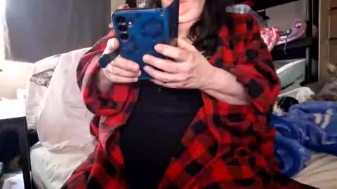 mysteriouswoman18 online show from 11-22-25, 06:40