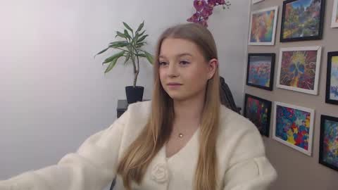 Erica online show from 01-31-25, 11:56