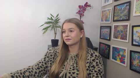 Erica online show from 02-06-25, 10:37