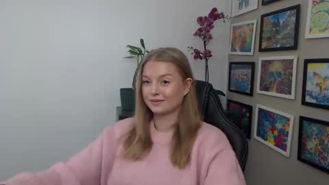 Erica online show from 04-12-26, 09:14