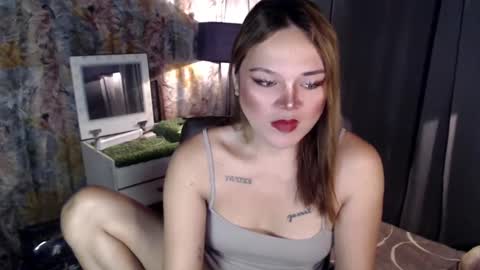 Snapshot of mysteryman_xxx chatting on 02-04-25, 04:48 UR GIRL NEXTDOOR online show from 02-04-25, 04:48