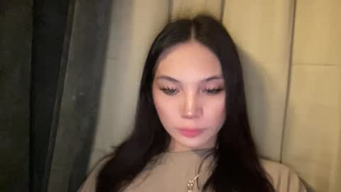 UR GIRL NEXTDOOR online show from 02-01-26, 06:01