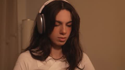 MILLI online show from 12-19-25, 09:38