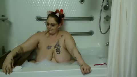 MysticLynn online show from 01-29-25, 11:20