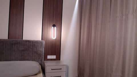 mysticsirenn online show from 12-14-25, 03:50