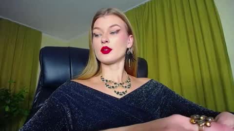 mysticvenus_ online show from 10-30-25, 10:49