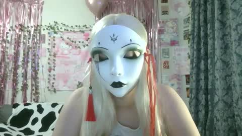 mysticyumiko online show from 12-22-25, 02:25