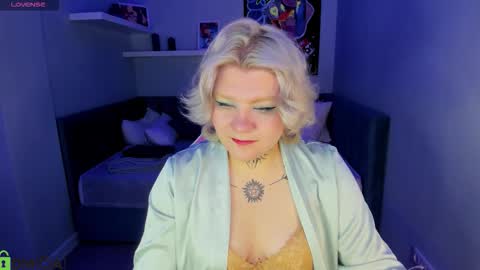 mystiica online show from 12-21-25, 07:15