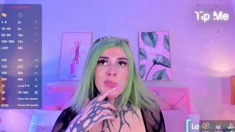 Snapshot of mystikdoll chatting on 11-05-25, 11:54 Misteika online show from 11-05-25, 11:54