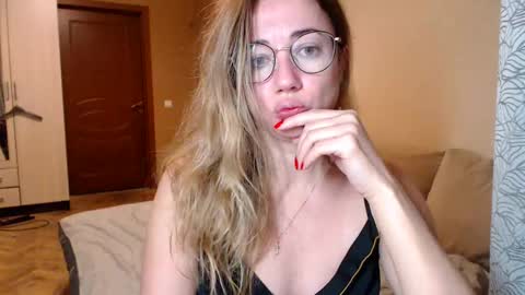 Maya online show from 01-04-25, 04:23