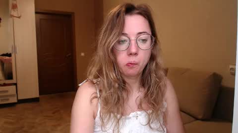 Maya online show from 03-08-25, 12:41