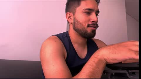 Snapshot of myy_darling chatting on 01-05-26, 05:49 Hi Im Axel online show from 01-05-26, 05:49