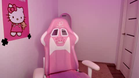 Eva  online show from 02-12-25, 07:34