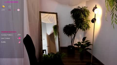 Eva  online show from 03-07-25, 10:45