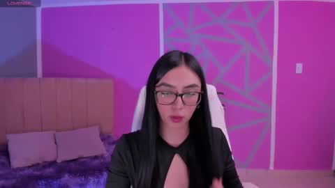 Snapshot of naath_ chatting on 09-22-25, 02:24 anny online show from 09-22-25, 02:24