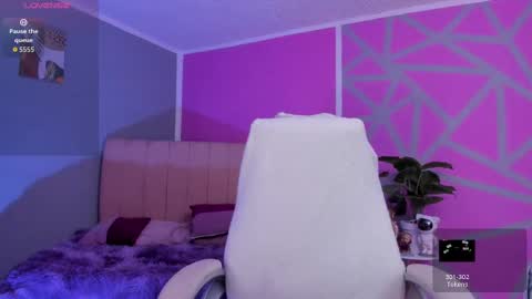 Snapshot of naath_ chatting on 09-27-25, 07:19 anny online show from 09-27-25, 07:19