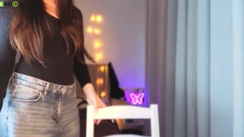 Snapshot of nabi_kiotaa chatting on 09-15-25, 03:23 Nabi online show from 09-15-25, 03:23