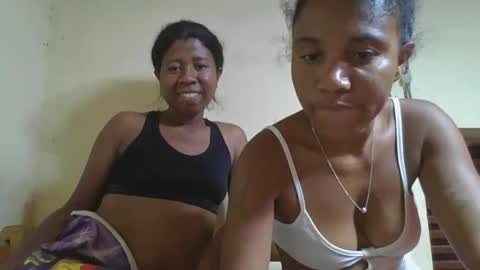 nadiasando online show from 11-20-25, 08:08