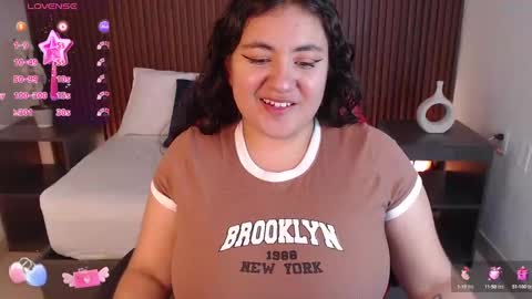 Snapshot of nadine_russo chatting on 12-02-24, 07:05 Nadine online show from 12-02-24, 07:05