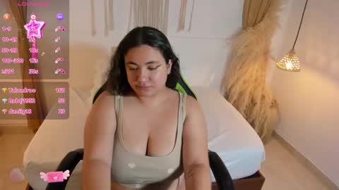 Snapshot of nadine_russo chatting on 12-23-24, 03:55 Nadine online show from 12-23-24, 03:55