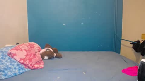 nadinnnea online show from 03-07-25, 06:43