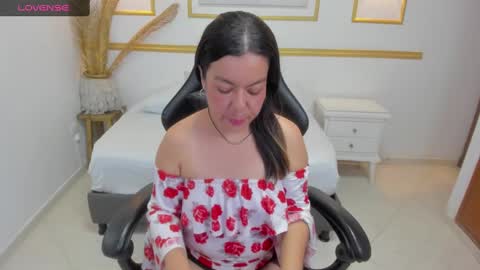 N A H I A online show from 02-05-25, 02:19