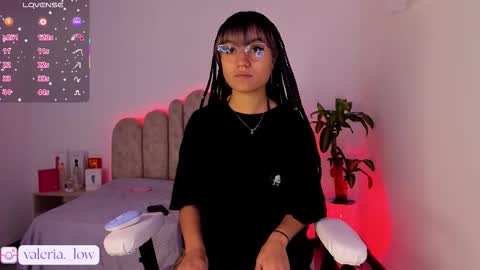 Snapshot of nahia_low chatting on 10-03-25, 12:40  Valeria  online show from 10-03-25, 12:40