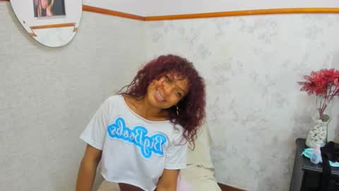 Nahomy online show from 11-23-25, 06:08