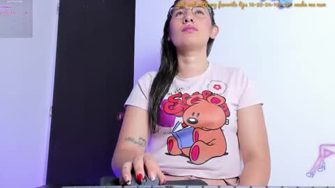 Nahomi  Carol online show from 10-14-25, 09:15