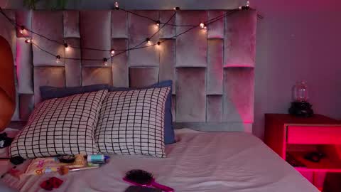  VICTORIA  online show from 01-31-26, 07:45