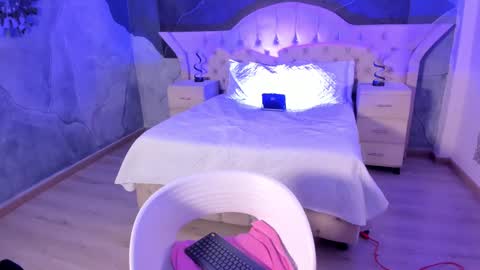 Nahomi online show from 02-27-25, 05:24