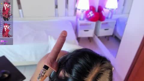 Nahomy Roberts online show from 10-06-25, 12:13