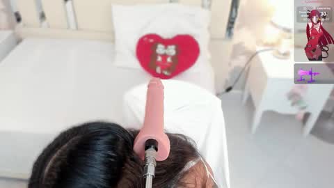 Nahomy Roberts online show from 12-21-25, 08:21