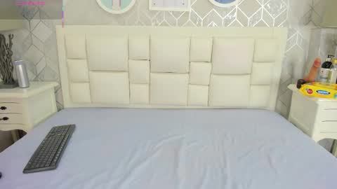 naia_cox online show from 03-26-26, 03:45