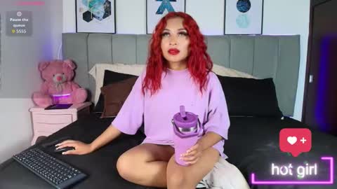 Snapshot of naia_cruz_ chatting on 11-12-25, 07:57 Naia online show from 11-12-25, 07:57