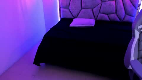 Snapshot of naia_karter chatting on 01-11-25, 06:44 online show from 01-11-25, 06:44