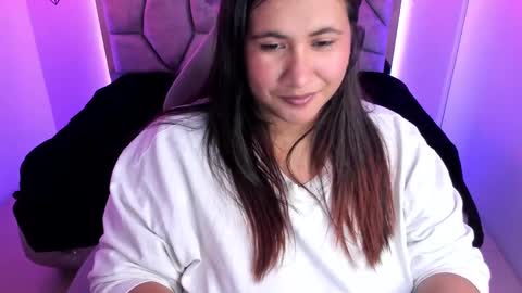 Snapshot of naia_karter chatting on 01-14-25, 07:43 online show from 01-14-25, 07:43