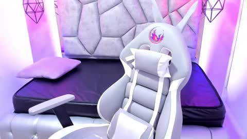 Snapshot of naia_karter chatting on 02-01-25, 01:12 online show from 02-01-25, 01:12