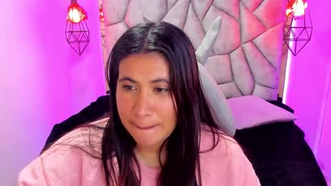 Snapshot of naia_karter chatting on 02-05-25, 01:04 online show from 02-05-25, 01:04