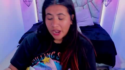 Snapshot of naia_karter chatting on 02-08-25, 09:57 online show from 02-08-25, 09:57