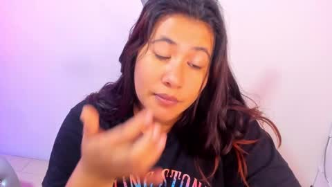 Snapshot of naia_karter chatting on 02-15-25, 07:06 online show from 02-15-25, 07:06