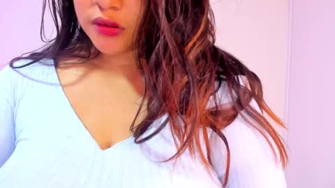 Snapshot of naia_karter chatting on 02-16-25, 01:14 online show from 02-16-25, 01:14