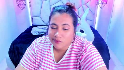 Snapshot of naia_karter chatting on 02-19-25, 01:18 online show from 02-19-25, 01:18