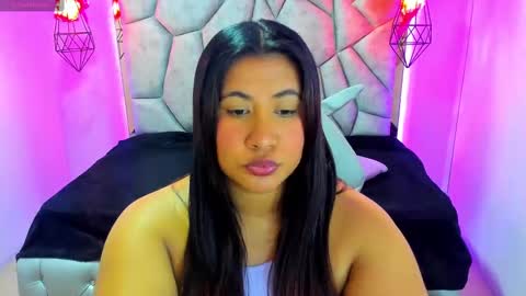 Snapshot of naia_karter chatting on 02-28-25, 07:03 online show from 02-28-25, 07:03